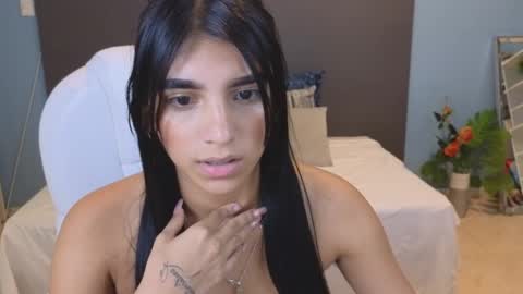 Maiaa Ruiz  online show from 12/15/24, 04:37