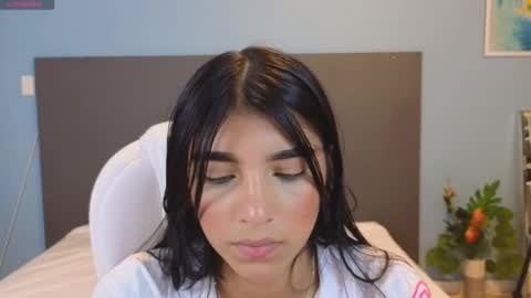 Maiaa Ruiz  online show from 12/20/24, 01:22