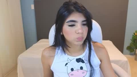 Maiaa Ruiz  online show from 01/17/25, 01:46