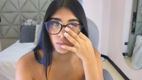 Snapshot of maiaa_ruiz chatting on 04/22/26, 02:07 Maiaa Ruiz online show from 04/22/26, 02:07