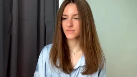 Snapshot of maiabarthe chatting on 04/26/26, 10:46 M I A online show from 04/26/26, 10:46