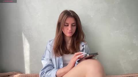 Snapshot of maiabarthe chatting on 05/12/26, 08:55 M I A online show from 05/12/26, 08:55