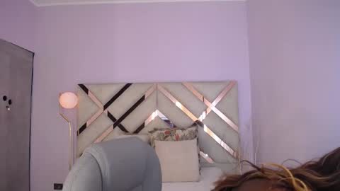 Snapshot of maiacharris_ chatting on 04/11/26, 12:09 Maia Charris online show from 04/11/26, 12:09