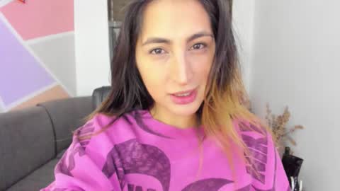   online show from 10/10/25, 12:53