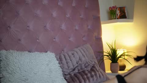  Maia  online show from 02/13/26, 11:01