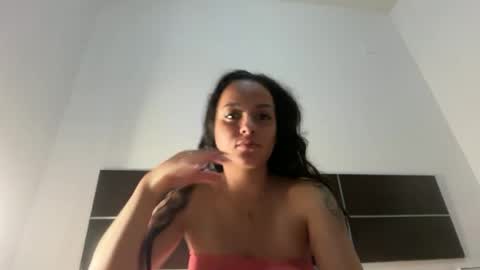 Snapshot of maiapark chatting on 06/11/26, 08:18 Maia online show from 06/11/26, 08:18