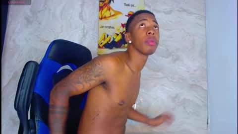 maicoljorda1 online show from 10/11/25, 11:42