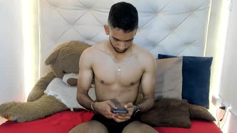 Snapshot of maicolparker0 chatting on 03/19/26, 01:37 maicolparker0 online show from 03/19/26, 01:37