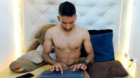 Snapshot of maicolparker0 chatting on 03/31/26, 02:06 maicolparker0 online show from 03/31/26, 02:06