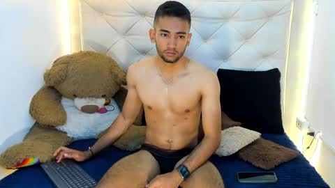 Snapshot of maicolparker0 chatting on 04/09/26, 02:00 maicolparker0 online show from 04/09/26, 02:00