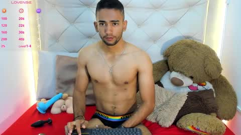 Snapshot of maicolparker0 chatting on 04/14/26, 01:17 maicolparker0 online show from 04/14/26, 01:17