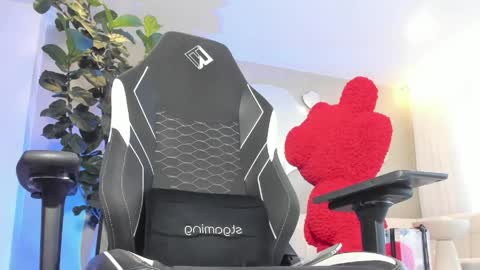 Snapshot of maicolruggeri chatting on 04/14/26, 07:20 MAICOL online show from 04/14/26, 07:20