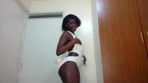 Snapshot of maicymiranda chatting on 12/11/24, 07:31 TO MY GOOD SUPPORTERS KINDLY MAKE MY WISHES COME TRUE I LOVE YOU ALL I AM UNWELL BUT I WILL BE BACK SOON online show from 12/11/24, 07:31