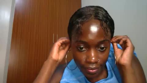 Snapshot of maicymiranda chatting on 01/02/25, 04:02 TO MY GOOD SUPPORTERS KINDLY MAKE MY WISHES COME TRUE I LOVE YOU ALL I AM UNWELL BUT I WILL BE BACK SOON online show from 01/02/25, 04:02