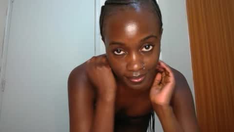 Snapshot of maicymiranda chatting on 01/25/25, 08:42 TO MY GOOD SUPPORTERS KINDLY MAKE MY WISHES COME TRUE I LOVE YOU ALL I AM UNWELL BUT I WILL BE BACK SOON online show from 01/25/25, 08:42