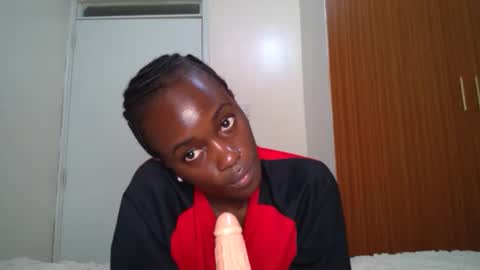 Snapshot of maicymiranda chatting on 02/02/25, 09:30 TO MY GOOD SUPPORTERS KINDLY MAKE MY WISHES COME TRUE I LOVE YOU ALL I AM UNWELL BUT I WILL BE BACK SOON online show from 02/02/25, 09:30