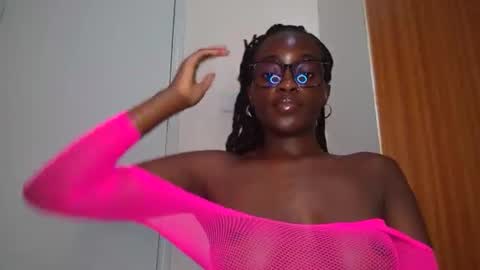 Snapshot of maicymiranda chatting on 03/05/25, 09:05 TO MY GOOD SUPPORTERS KINDLY MAKE MY WISHES COME TRUE I LOVE YOU ALL I AM UNWELL BUT I WILL BE BACK SOON online show from 03/05/25, 09:05