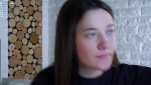 Snapshot of maidabuoy chatting on 11/04/25, 01:59 Lucy online show from 11/04/25, 01:59