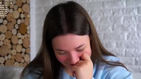 Snapshot of maidabuoy chatting on 11/10/25, 02:10 Lucy online show from 11/10/25, 02:10