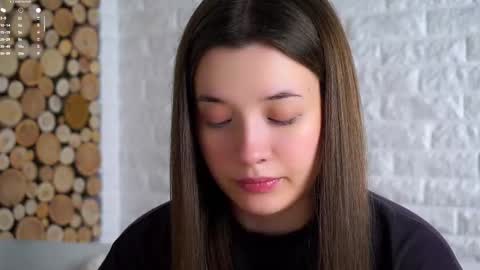 Snapshot of maidabuoy chatting on 11/13/25, 03:05 Lucy online show from 11/13/25, 03:05