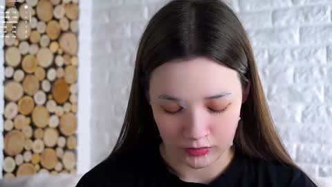 Snapshot of maidabuoy chatting on 11/15/25, 02:09 Lucy online show from 11/15/25, 02:09