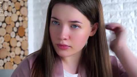 Snapshot of maidabuoy chatting on 11/18/25, 02:06 Lucy online show from 11/18/25, 02:06