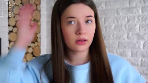 Snapshot of maidabuoy chatting on 11/21/25, 02:10 Lucy online show from 11/21/25, 02:10