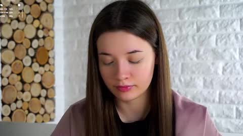 Snapshot of maidabuoy chatting on 11/28/25, 02:25 Lucy online show from 11/28/25, 02:25