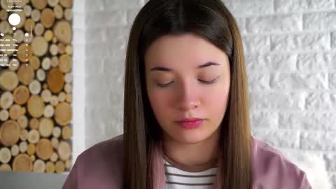 Snapshot of maidabuoy chatting on 11/29/25, 02:14 Lucy online show from 11/29/25, 02:14