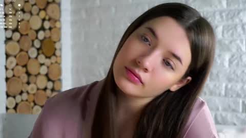 Snapshot of maidabuoy chatting on 12/15/25, 02:05 Lucy online show from 12/15/25, 02:05