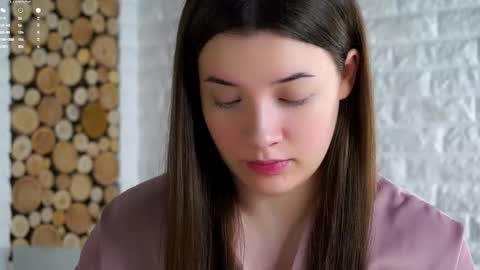 Snapshot of maidabuoy chatting on 12/23/25, 02:09 Lucy online show from 12/23/25, 02:09