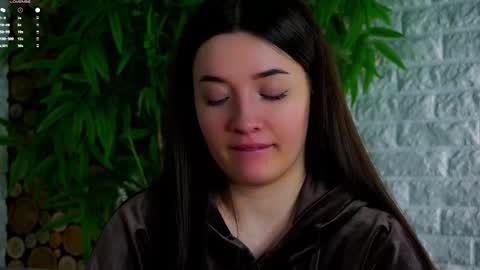 Snapshot of maidabuoy chatting on 03/31/26, 12:23 Lucy online show from 03/31/26, 12:23