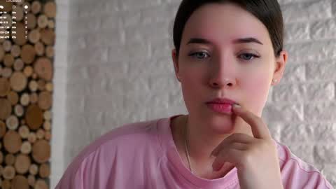 Snapshot of maidabuoy chatting on 04/03/26, 02:09 Lucy online show from 04/03/26, 02:09