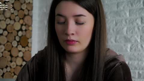 Snapshot of maidabuoy chatting on 04/06/26, 02:20 Lucy online show from 04/06/26, 02:20