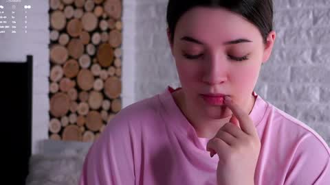 Snapshot of maidabuoy chatting on 04/15/26, 02:07 Lucy online show from 04/15/26, 02:07