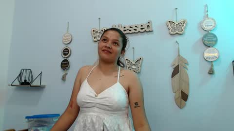 Snapshot of maidycute18 chatting on 04/20/26, 08:21 MAIDY online show from 04/20/26, 08:21