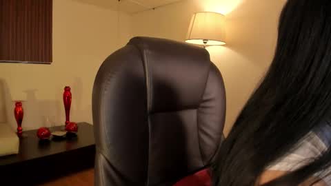 Snapshot of maiiitee_ chatting on 01/17/26, 01:49 Mait online show from 01/17/26, 01:49