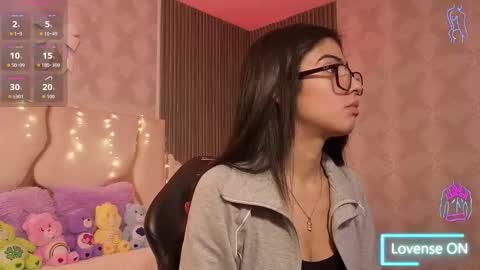 maiily_tay online show from 01/19/26, 11:47