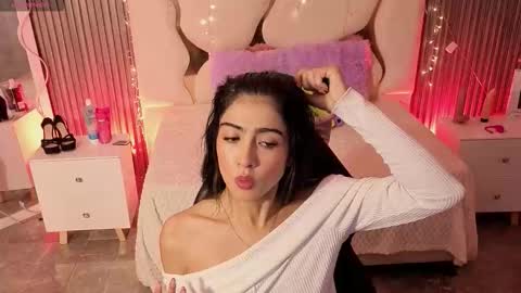maiily_tay online show from 02/07/26, 11:47