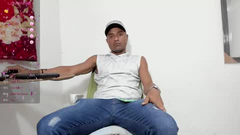 Snapshot of maik_alen chatting on 05/13/26, 04:59 . Maik Alen . online show from 05/13/26, 04:59