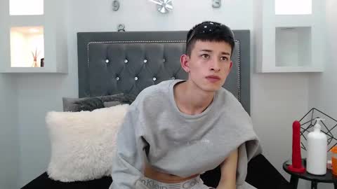 Maik Carver online show from 01/12/25, 07:11