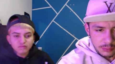 Snapshot of maikjameshot chatting on 12/19/25, 05:58 maikjameshot online show from 12/19/25, 05:58