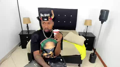 Snapshot of maikol_monstercock chatting on 09/16/25, 04:13 M A I K O L -- M O N S T E R C O C L online show from 09/16/25, 04:13