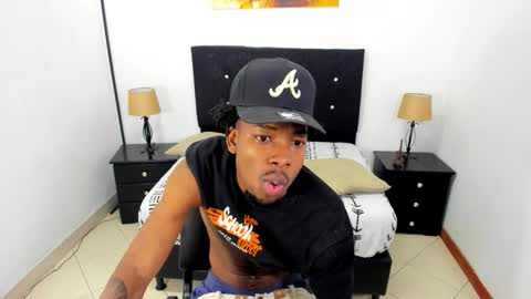 Snapshot of maikol_monstercock chatting on 09/26/25, 01:42 M A I K O L -- M O N S T E R C O C L online show from 09/26/25, 01:42