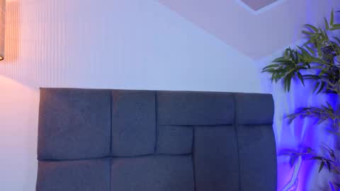 Snapshot of mailin18 chatting on 02/19/26, 12:39 Mailin online show from 02/19/26, 12:39