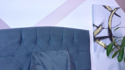 Snapshot of mailin18 chatting on 04/08/26, 10:32 Mailin online show from 04/08/26, 10:32