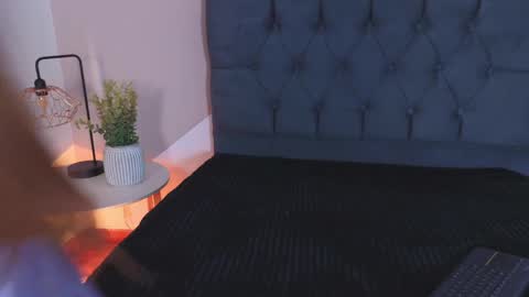 Snapshot of mailin18 chatting on 04/09/26, 10:26 Mailin online show from 04/09/26, 10:26