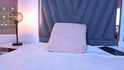 Snapshot of mailin18 chatting on 04/15/26, 11:38 Mailin online show from 04/15/26, 11:38