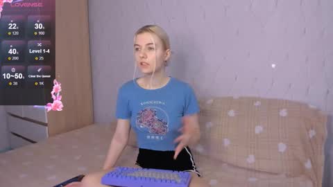 Your kitty online show from 10/26/25, 03:01