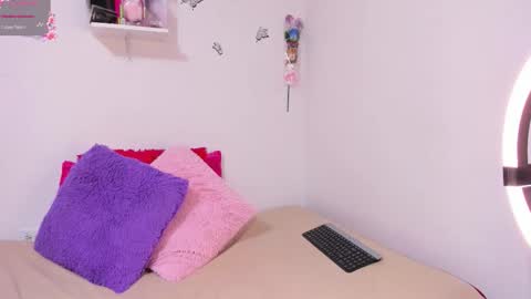 Snapshot of mailyn_bakerrr chatting on 03/26/26, 10:15 mailyn bakerrr online show from 03/26/26, 10:15